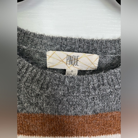 Stitch Fix Pinque Long Sleeve Grey, Rust, and Cream Sweater Size Small - Picture 3 of 7